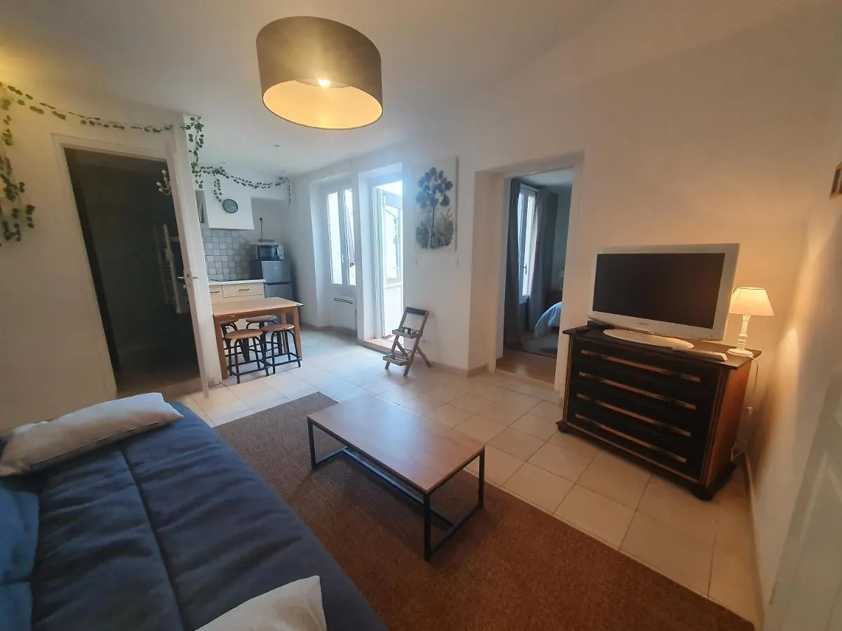 Appartement Terrasse Centre نييون